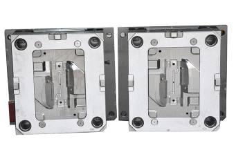 塑料模具如何保證裝配精度？