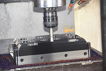 汽車(chē)注塑模具設(shè)計(jì)加工需要注意什么？