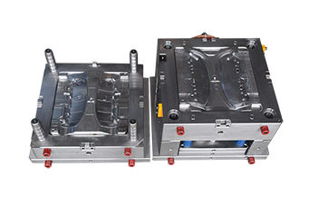 精密塑膠模具廠，精度方面可以達(dá)到0.015mm