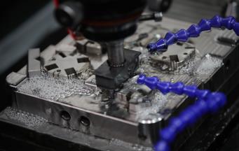 如何處理注塑模具成型產生的塑性變形？