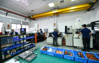 注塑模具曬紋為什么要拔模角？