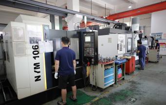 包膠模具使用中的關(guān)鍵問(wèn)題及解決方案