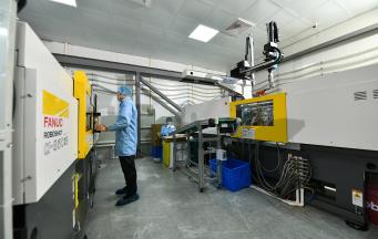 PEEK 注塑與精密模具：賦能人形機(jī)器人核心關(guān)節(jié)，銘洋宇通如何突破 0.01mm 精度壁壘，成為 AI 時(shí)代的可靠伙伴？